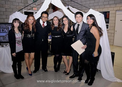 24122012 NIDIA,  Katherin, Óscar, Marianelly, Alejandra, Daniel y Cynthia.