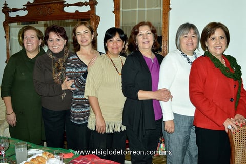 30122012 REUNIÓN DE AMIGAS.  Pilar, Yola, Paty, Laurita, Elia, Paty y Ana.