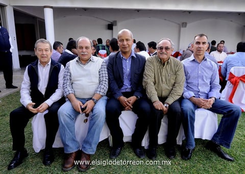28122012 JESÚS,  Jorge, Tomás, Alfonso y Darí­o.