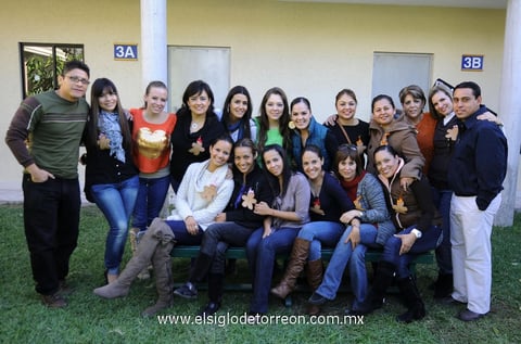 30122012 EN POSADA.  Maestros del jardí­n de niños del colegio Cervantes, Unidad Bosque, durante su reunión decembrina.