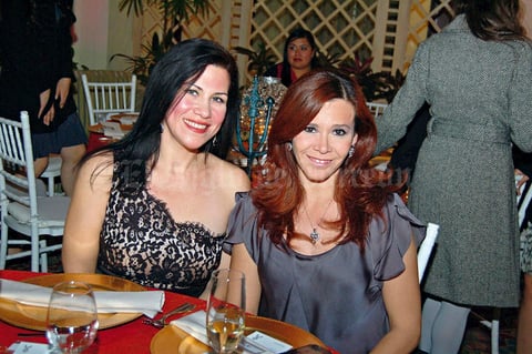 Cristina Reyes y Liliana Morales.