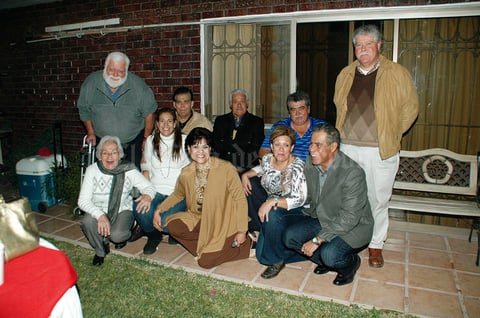 Juan, Javier, Fernando, Alfredo, Eduardo, Soco, Lula, Lucila, Rebeca y Fernando.