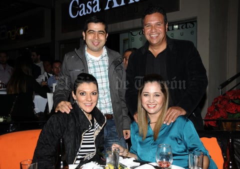 Gustavo y Tayra Bollaín y Goytia, Fernando y Laura Segovia.