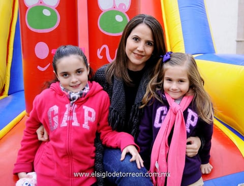 01012013 LAURA , Ana Laura y Arantza.