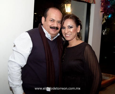 RUBéN  Muñoz y Elvia Rosa Martínez.
