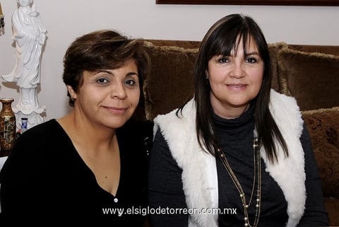 01012013 CUMPLEAÑOS . Malena y Carmen.