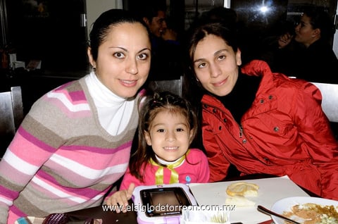 02012013 PINITA  y Elsa.