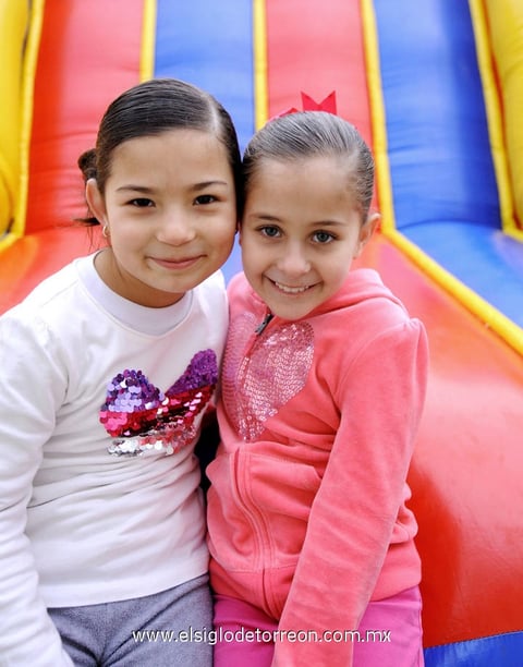 02012013 VALERIA  y Roberta.