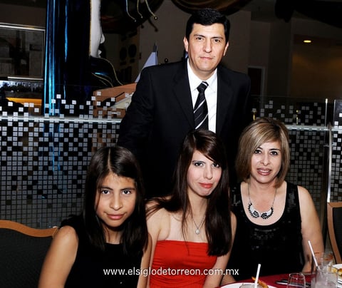 02012013 GUILLERMO , Susana, Marijose y Luisa Sánchez.