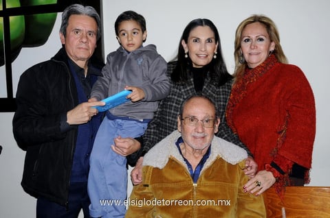 02012013 JORGE  Vedon y Jorgito, Mague de León, Tony Ramírez y Roberto Ramí­rez Mijares.