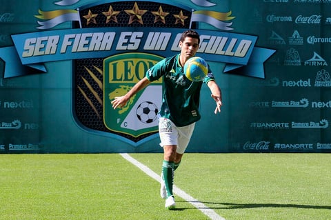 Rafael Márquez al León: El "Kaiser" regresa al futbol mexicano después de un largo recorrido por el futbol europeo (Mónaco y Barcelona) y por la MLS (Red Bull). Tratará de aportar solidez defensiva y liderazgo al equipo del Bajío.