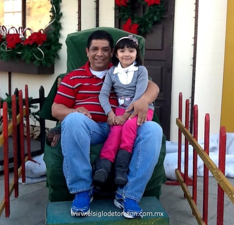 03012013 Danna, como recuerdo de la Navidad.