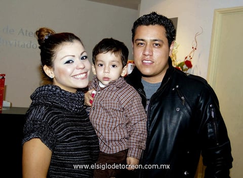04012013 PERLA  Carranza, Fernando y Alexander Gallegos.