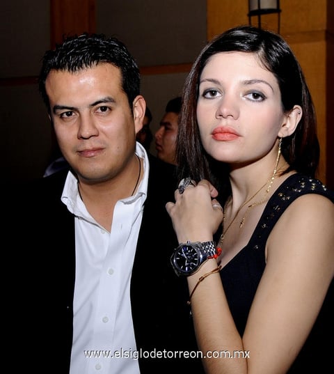 GERARDO  e Irela Wong.
