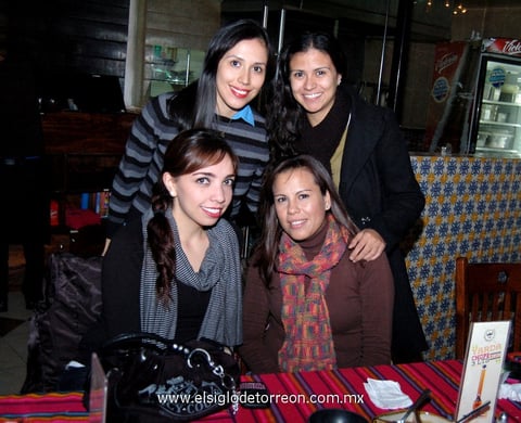 05012013 ANDREA,  Denisse, Sonia y Oli.