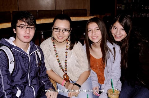04012013 FRANCISCO  GonzÃ¡lez, Cindy Ortega, Berenice Galarza y MalÃº BÃºil.