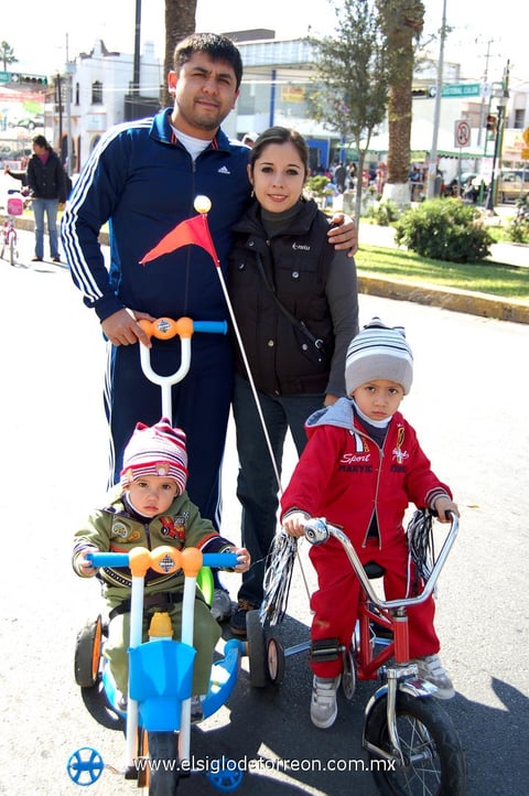 07012013 HEBRIÃ¡N , Jeanette, Diego y Gael.