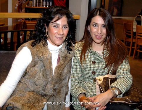 06012013 VERÃ³NICA  y Kenia.