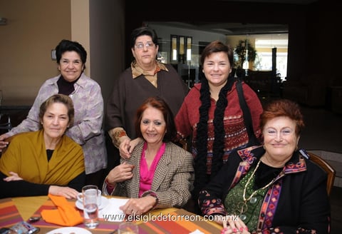BERE , Linda, Pily, Meche, Marcela y Pily.