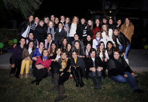 La festejada disfrutó de agradable velada en compañía de sus amigas.