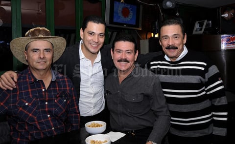 Javier Gurza, Mony, Jorge y Enrique  Monroy.
