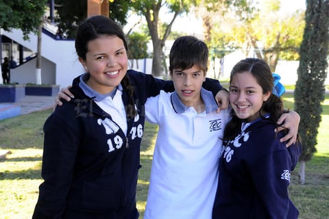 María Cerecero, Mauricio Obeso y Mariana Valdez.