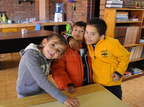 María, Alex y Andrés.