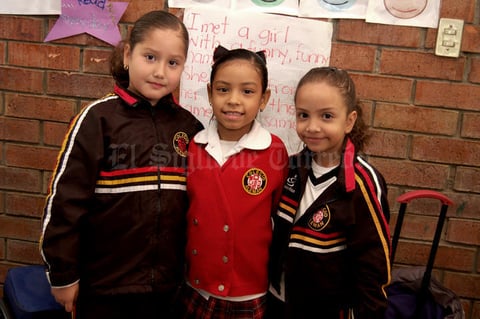 Ximena, Karla y Lucía.