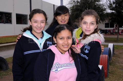 Regina, Sofía, Karen y Adriana.