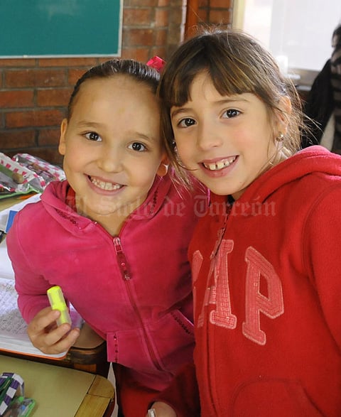 Alejandra y María.