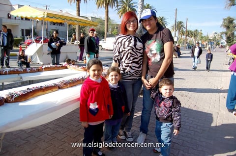 10012013 EN FAMILIA.  Jackeline, Danna, Ingrid, Ethan y Luis.