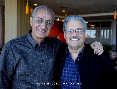 10012013 EN DESAYUNO.  NicolÃ¡s Zarzar y Enrique Castillo.