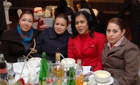 11012013 MAYRA,  Yolanda, LulÃº y Carmen.