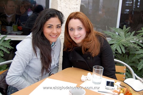 11012013 DANIELA  y MarÃ­a Olimpia.