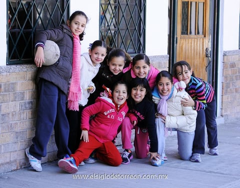 12012013 MONSE , Isabella, Lesly, Daniela, Emilia, Alexa, Renata y Anelise.