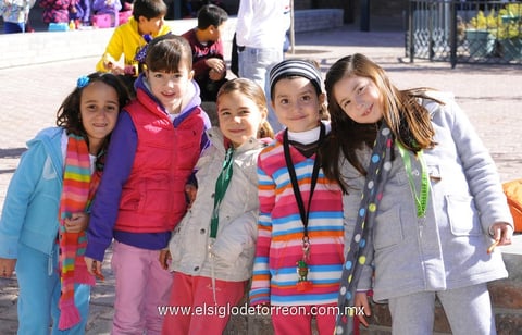 12012013 MONSE , Luciana, Marifer, Paty e Isabella.