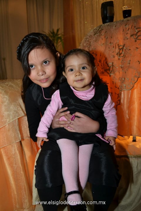 12012013 DAFNE  y Mina.