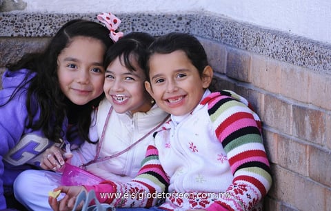 14012013 MARISA , Martita y Mariana.