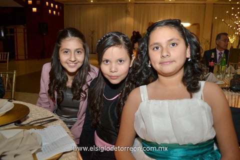 13012013 EN RECEPCIÃ³N.  Giovana, Dafne y Vanesa.