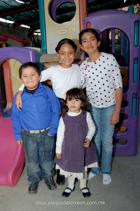 14012013 ENRIQUE , Fernanda, Andrea e Isabella.