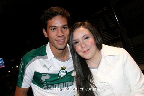 EN EL TSM.  Mike García e Ivonne Gutiérrez.