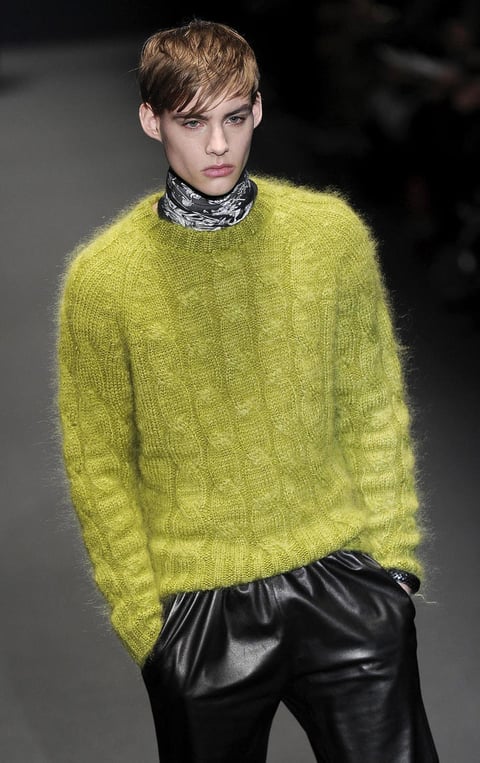 Coloridos diseños se pudieron apreciar en el desfile de Gucci.