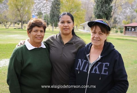 15012013 AMIGAS DEL GIMNASIO.  Juanis, Lupita y Lupita.