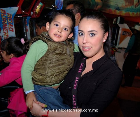 16012013 BRANDON  y Anabel.