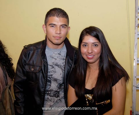 LUIS  y Daniela.