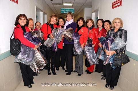 ROSY , Lupita, Luli, Paty, Lety, Liz, Chepis, Laurita, Elisa, Elvita y Yolis.