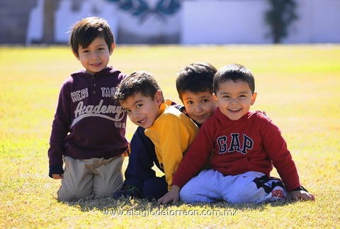 17012013 EN RECREO.  Mauricio, Salim, Juan Pablo y Mauricio.