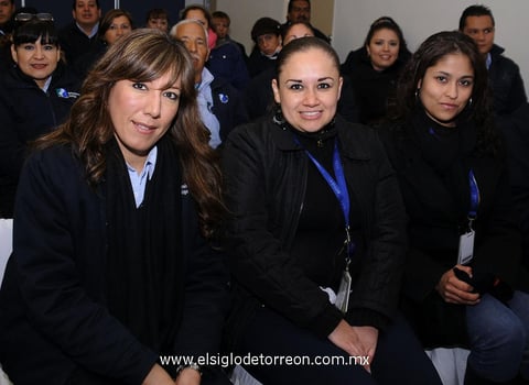 17012013 SIGNIFICATIVOS  donativos fueron entregados a diversas instituciones.