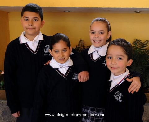17012013 ISAAC,  Luna, Natalia y Ramón.