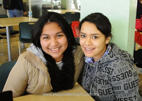 19012013 BáRBARA  y Valeria.